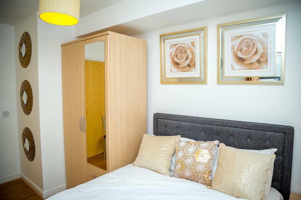 Luxuriant Apartments นอร์ทแธมป์ตัน ภายนอก รูปภาพ